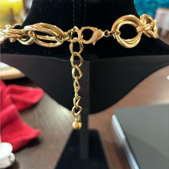 Double link chunky choker. Unmarked heavy. EUC. Beautiful shine. - Picture 4 of 6